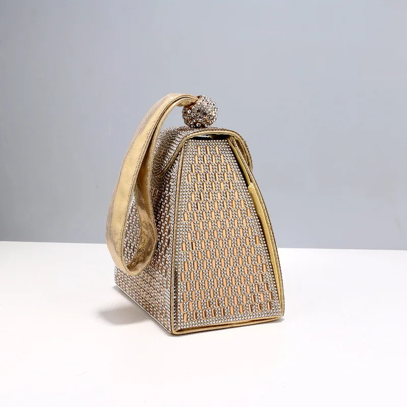 حقائب سهرة فاخرة بأحجار الراين - مراجعة Luxury Bags Pyramid وسعره