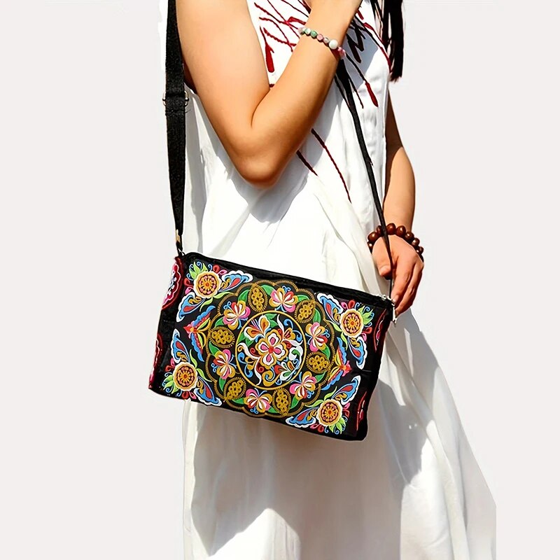 حقيبة كروس نسائية من النايلون  - مراجعة Luxury Bags Big وسعره
