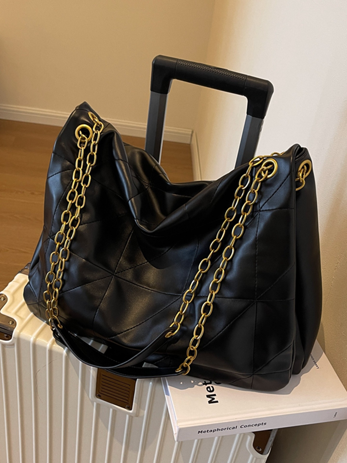 حقيبة يد نسائية من الجلد الناع - مراجعة Luxury Quilted Bags وسعره