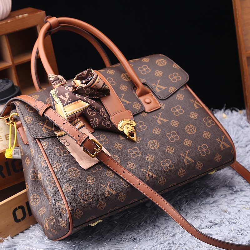 حقيبة نسائية ماركة فاخرة خفيفة - مراجعة Luxury Bag Collection وسعره