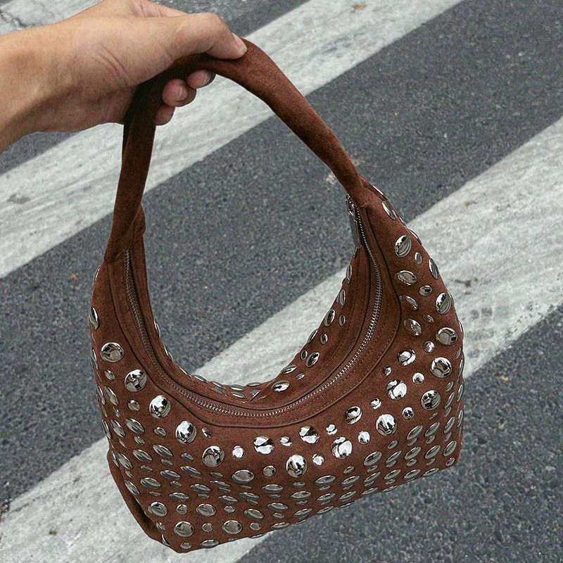 حقيبة كتف مرصعة على الموضة من  - مراجعة Half Moon Bag Suede وسعره