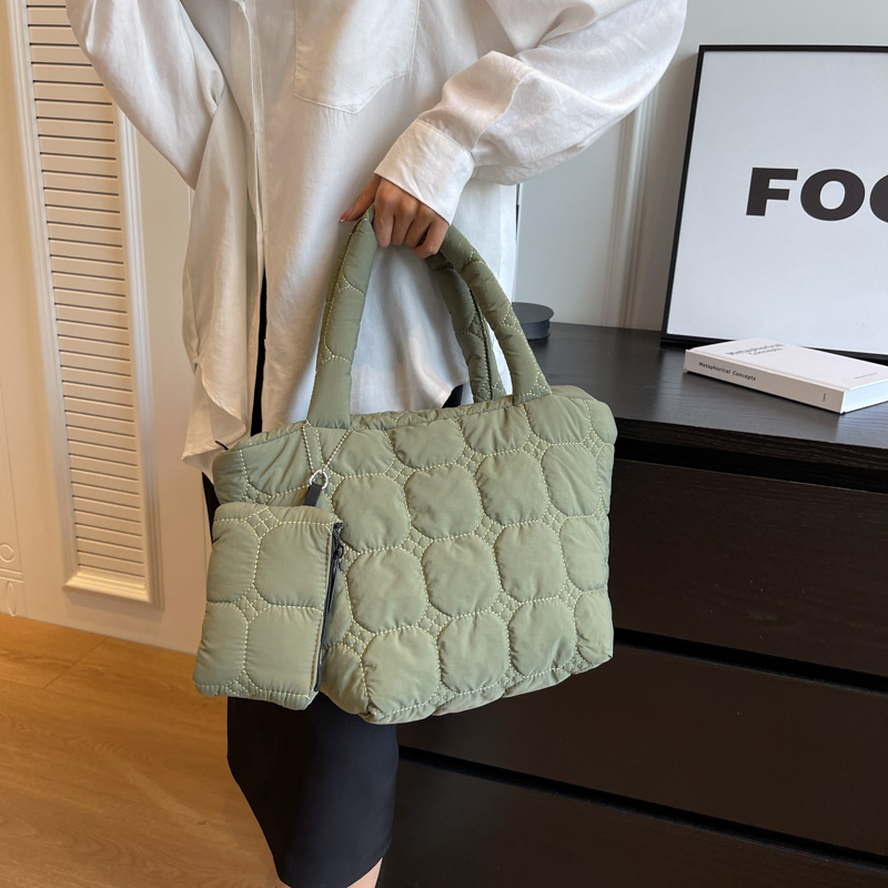 حقيبة كتف مبطنة موديز للنساء ، - مراجعة Luxury Quilted Bags وسعره
