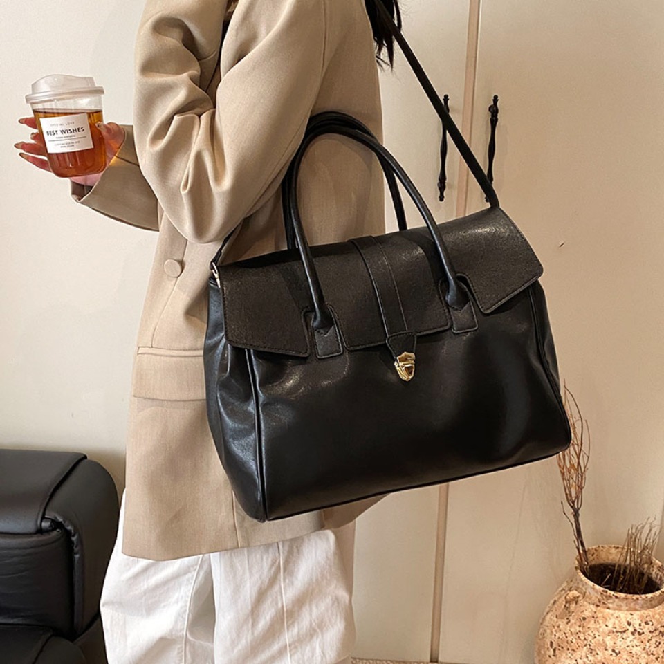 حقائب كتف نسائية فاخرة ذات سعة - مراجعة Luxury Bags Big وسعره